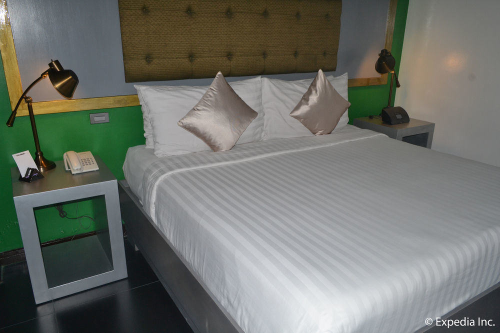The Theodore Hotel Tagaytay City Екстериор снимка